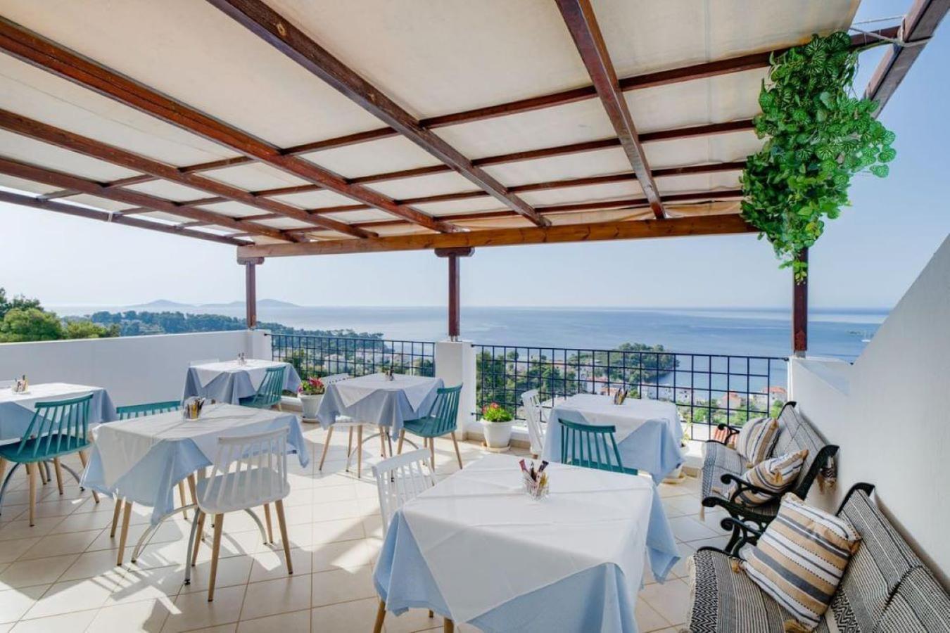 Atrium Of Alonissos Hotell Patitírion Eksteriør bilde