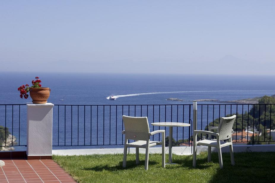 Atrium Of Alonissos Hotell Patitírion Eksteriør bilde