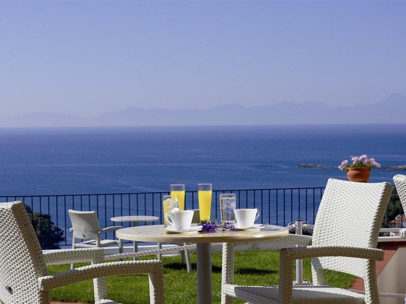Atrium Of Alonissos Hotell Patitírion Eksteriør bilde